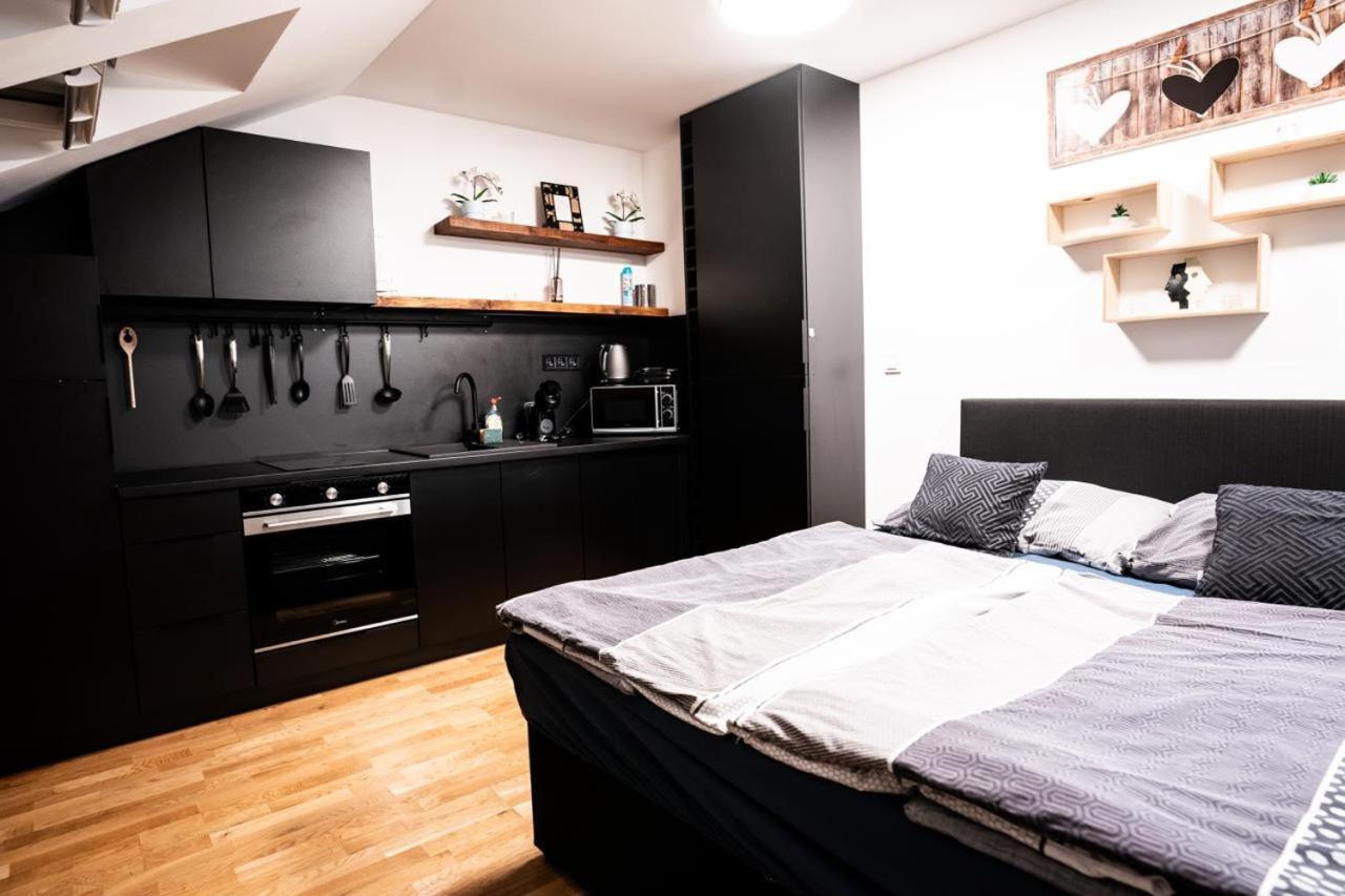 Appartamento Exclusive Apartman Prague Jecna Esterno foto