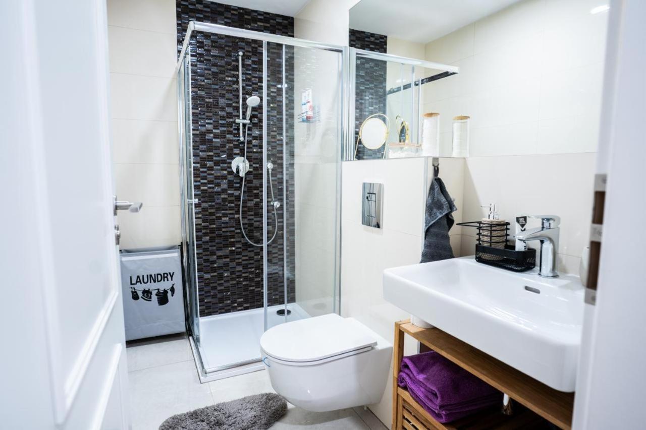 Appartamento Exclusive Apartman Prague Jecna Esterno foto